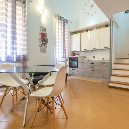 Lo Specchio Di Ferrara Apartman Kültér fotó